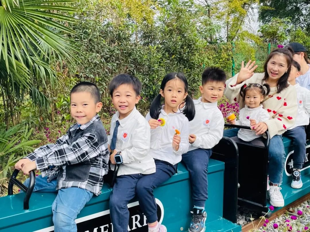 圣地雅歌幼儿园|不负好时光，相约趣探秋